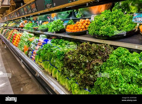 Vegetable Aisle Hi Res Stock Photography And Images Alamy