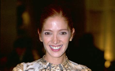 Bookni si ji i ty na svoji školní párty. Adela Noriega regresa a la pantalla chica con éxito de ...