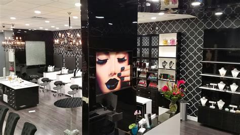 The reason for such a pricey service is because the salon places real diamonds onto customer's nails. GLO Nail Bar Now Open at Corona del Mar Plaza! - Orange ...