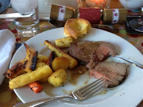 And well to begin with our traditional english christmas dinner, we've got to start with a roasted beef. Traditional English Christmas Dinner Recipes - A ...