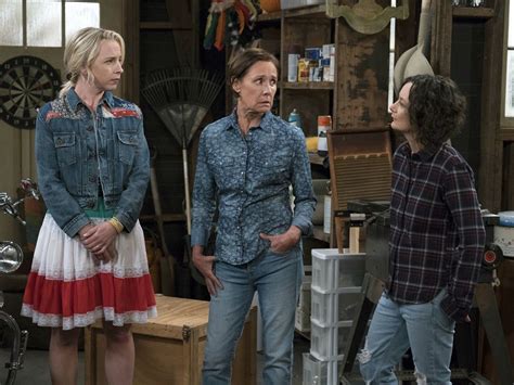 Roseanne Barr Says I Ain T Dead Bitches As The Connors Debuts To Strong Ratings National Post