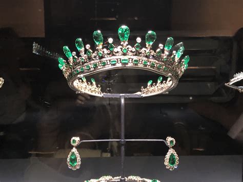 Royal British Tiaras Queen Victorias Emerald Tiara Katie Callahan