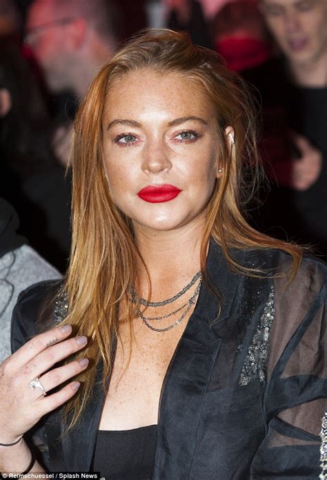 Lindsay Lohan Puts On A Busty Display At London Fashion Week Daily