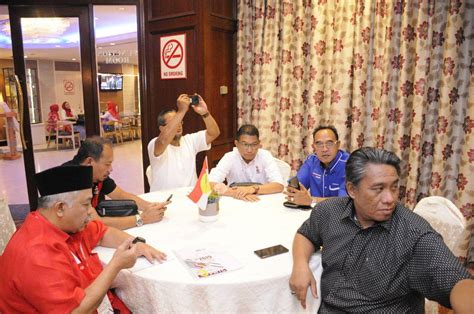 You are here:home/photo gallery/majlis ramah mesra aidilfitri myipo 2017. 'Majlis Ramah Mesra' With UMNO Information - UMNO