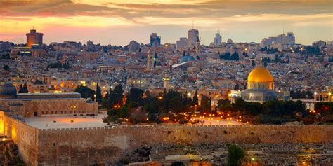 It grants citizenship to anybody considered to be jewish. Jerusalem vs. Tel Aviv - What is the Capital of Israel? | Sporcle Blog