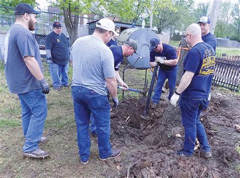 Sheet Metal Workers Local 36 Volunteers Turn Out To Help