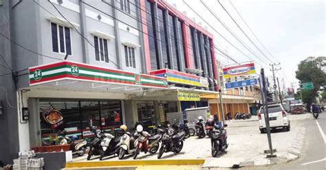 Mataram Banjir Toko Modern