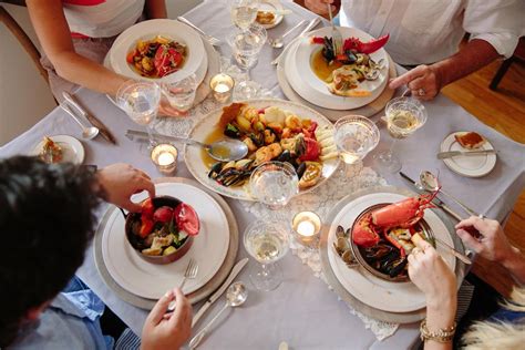 One of the biggest perks of owning your own home is that you can host a dinner party for your friends. The Perfect Dinner Party Menu