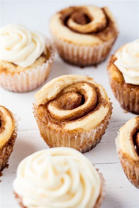 Idea By Bibi On Yum Cinnamon Roll Cupcakes Cupcake Recipes Savoury Cake
