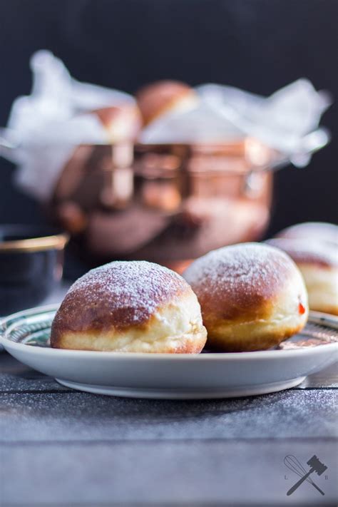 Wir starten in den fasching und regen dazu an, zucker und mehl in einem fass schmalz herauszubacken: Faschingskrapfen - Süßes mit dem Thermomix Werbung - Law ...