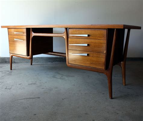 Mid Century Modern Walnut Executive Desk Manly Vintage Furniture