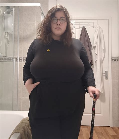My Boobs Are So Big They Weigh 28 Pounds — I Have To Use A Walking