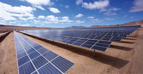 The destinations on the green lists include; La energía solar | Enel Green Power