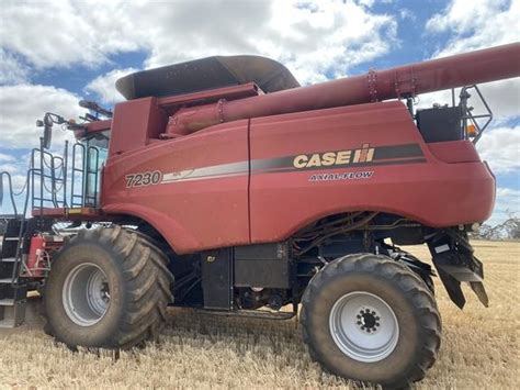 Case Ih 7230 40 Macdon Platform Combine Harvester Harvesters Case