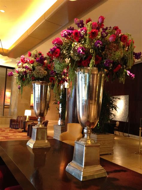 This is because the lobby is the first room your guest's experience when they arrive at your hotel and, as we all know, first impressions count for a lot. Hotel lobby flowers at Hilton Americas downtown Houston ...