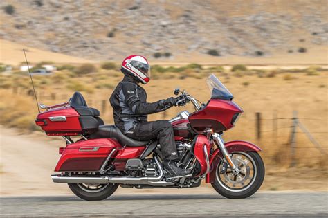 The list between the two is long: Luxury Touring Comparison: Harley-Davidson vs Indian vs ...