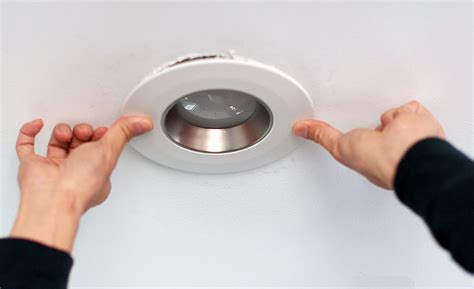 How Do You Change The Bulb In Recessed Lighting