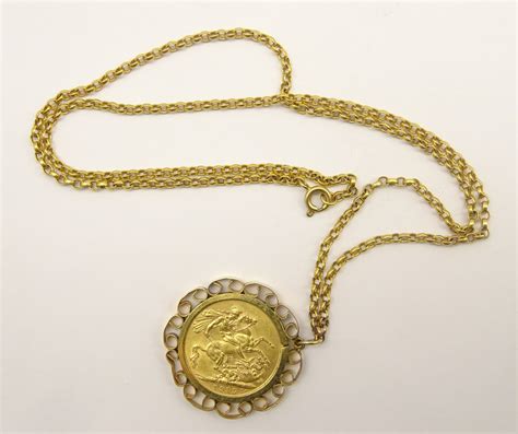 King George V 1915 Gold Full Sovereign In 9ct Gold Mount And Chain
