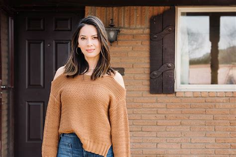 Olivia Munn Surprises Her Mother With A Home Renovation See How A