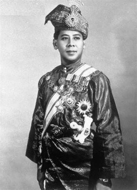 Read the full biography of abdul halim of kedah, including facts, birthday, life story, profession, family and more. Sultan of Kedah | Rumpun Melayu | Pinterest | Royalty and ...