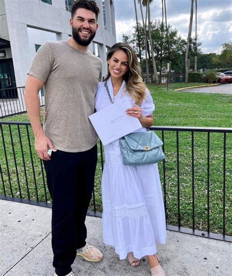 Padres Eric Hosmer And Kacie Mcdonnells Wedding Day Is Near