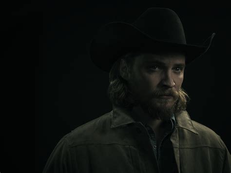 Yellowstone - Season 3 Portrait - Luke Grimes as Kayce Dutton