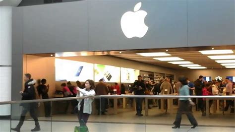 Apple Store In Toronto Eaton Center Youtube