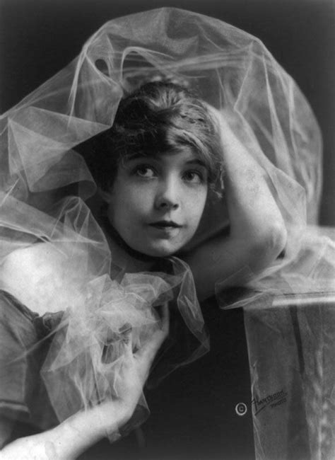 Lillian Gish By Hartsook C 1915 Dorothy Gish Lillian Gish Louise