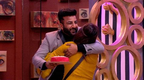 Bigg Boss 13 Day 121 Full Episode Preview Shehnaz Gets A Unique