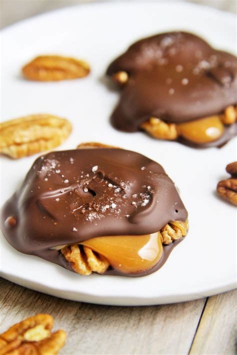 These Delicious Homemade Chocolate Turtles Are Easy To Make With Just A