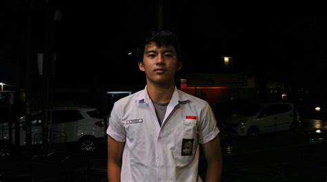 Kabar bahwa keduanya berpacaran berhembus saat iqbaal dan zidny menghadiri suatu acara dan mengunggah momen tersebut di media sosial. Lihat Gaya Gusti Rayhan, Aktor Dilan 1990 Anak Farhat ...