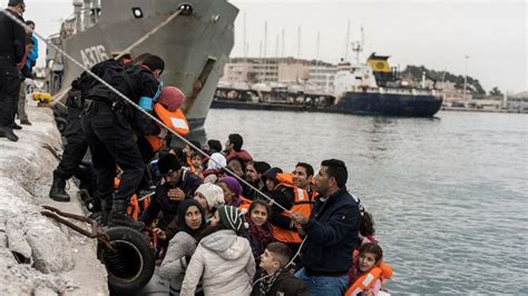 Migrants Des Milliers De Réfugiés Bloqués En Grèce