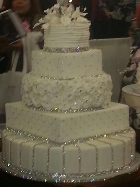 Pin By Martha Briones H On Repostería Bling Wedding Cakes Wedding