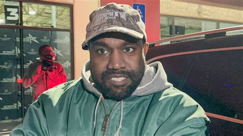 Kanye Wests Horrific 2022 And Celebs Facing 2023 Cancelation Pr Guru Predicts Holyvip