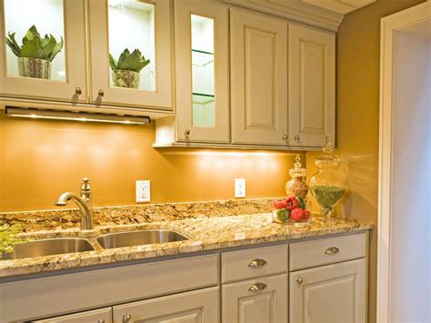 Formica® kitchen and bathroom countertops bring the elegance and sophistication of a natural stone countertop at the cost of a laminate countertop. Formica Countertops | HGTV