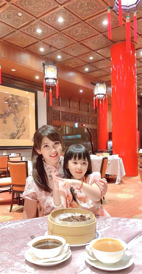 鳳凰國際旅行社股份有限公司 版權所有 © 2017 phoenix tours int'l inc. 新聞主播 陳海茵 - 挑高的空間!古色古香的建築～🏮 | Facebook