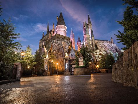 15 Details In Hogwarts Castle At The Wizarding World Of Harry Potter