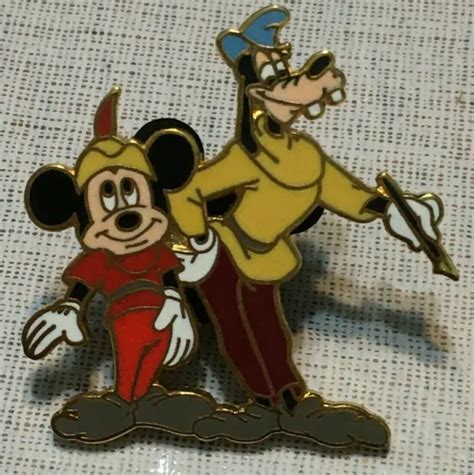 Disney Mickey Mouse Goofy Through The Years Fun Fancy Free Pin £1250