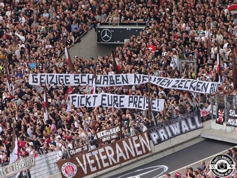 Vfb Stuttgart Entschuldigt Sich Für Plakate Der Südbande Faszination Fankurve Archiv