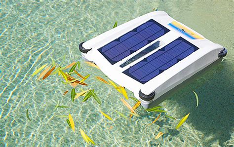 Some higher end models also offer like solar water heaters, solar power pool skimmers rely on the combination of several innovative technologies. Robotic Solar Powered Pool Skimmer Cleaner | TheSuperBOO!