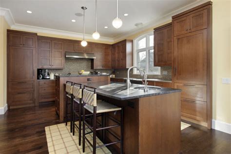 What Color Flooring Goes With Oak Cabinets Designing Idea