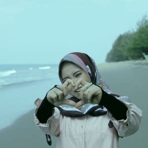Vanny vabiola full album ada rindu untukmu, cinta dan permata, jangan sampai tiga kali | top cover mp3 duration 1:25:22 size 195.39 mb. Download Lagu Ada Rindu Untukmu oleh Vanny Vabiola Free Lagu MP3