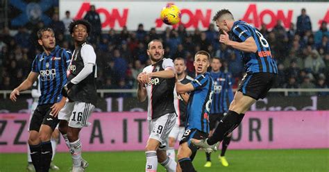 Pessina with a dangerous strike at goal and it takes the slightest deflection by de ligt that sends it wide. La grande sfida Juventus-Atalanta - DirettaGoldbet