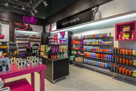 » Sally Beauty store by Droguett A&A, Lima - Peru