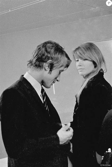 Manufacturer not explicitly stated but: Jacques Dutronc et Françoise Hardy à Paris en 1967 ...
