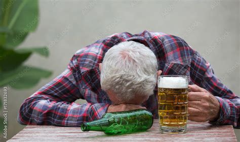 Old Drunk Man Sleeping At Table Stock Foto Adobe Stock