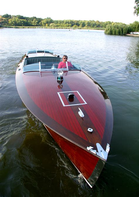 Стоковые видео без лицензионных платежей. 1930 38' Hacker Craft Triple Cockpit Twin Engine for Sale ...