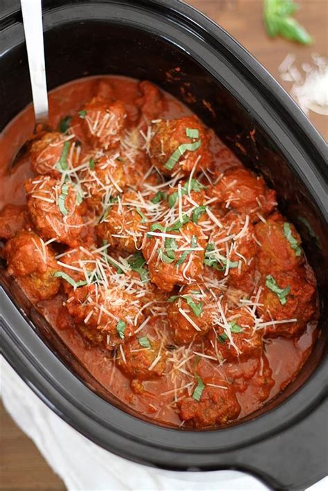 Easy Potluck Recipes You Can Make In Your Slow Cooker Ham Meatballs