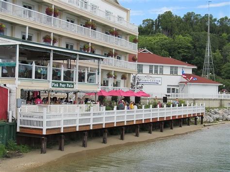 Mackinac island, michigan.bölgesinde pink pony yakınlarında yemekle ilgili 19.720 yoruma ve 7.671 gerçek fotoğrafa bakın. The Pink Pony