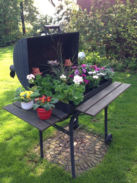 Old Grill Recycled Into A Flower Box Garden Art Diy